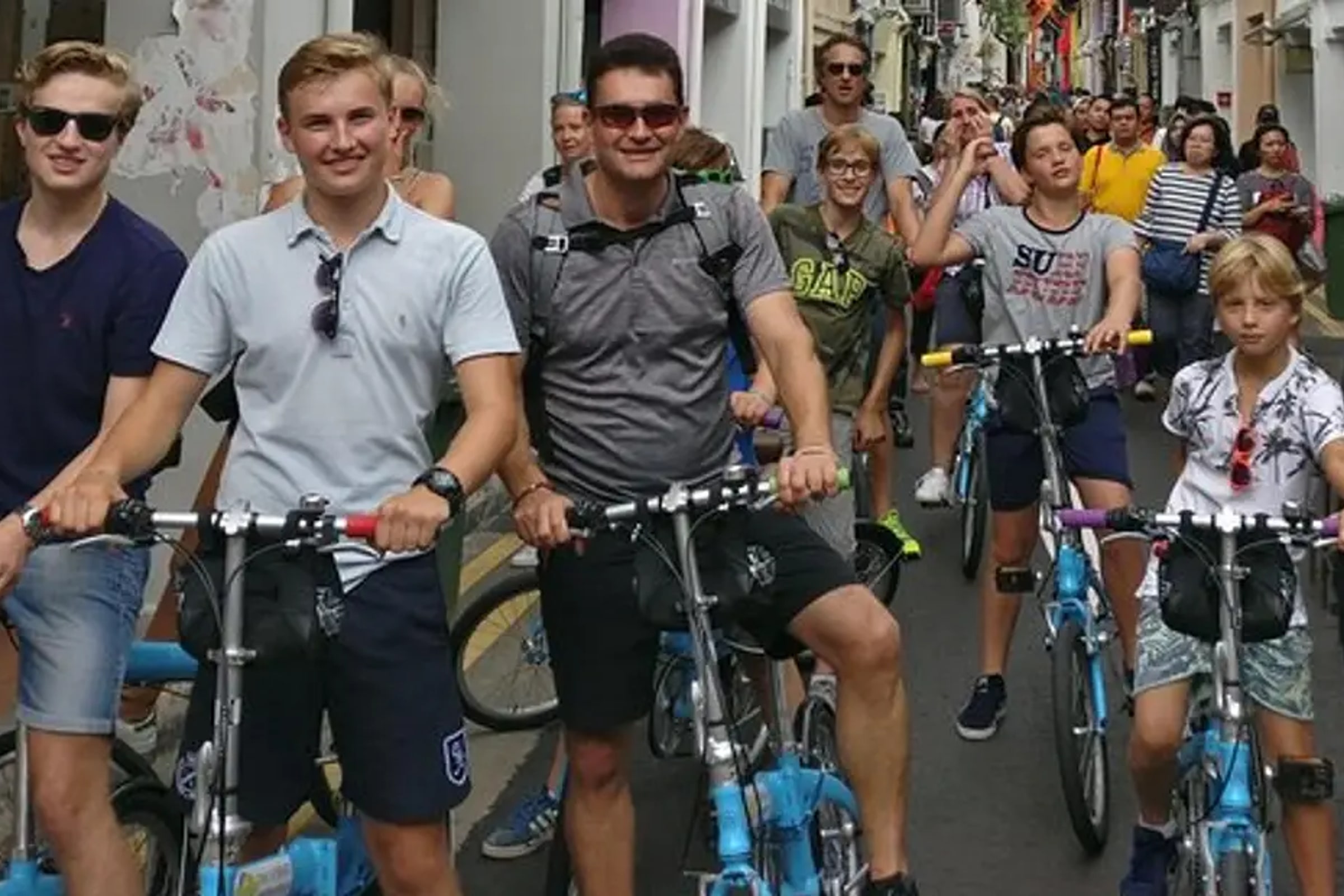 Lion City Bike Tour of Singapore